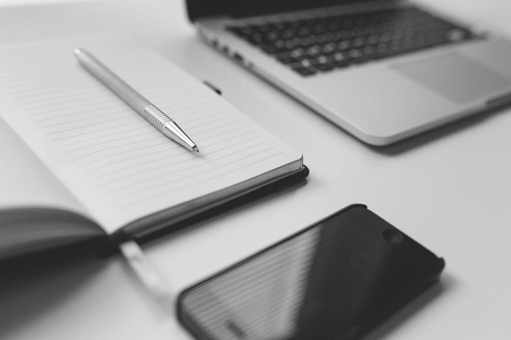 computer, notebook, pen-768696.jpg